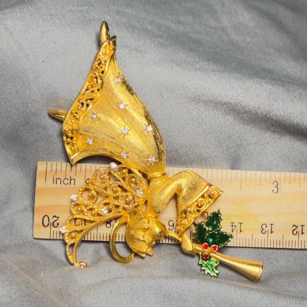 Angel Brooch JJ Gold Tone Rhinestone Filigree Wing Figural Pin 3.75” - Picture 7 of 9